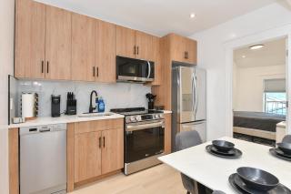 Designer Seaport Apartment - Sleeps 14 - 5