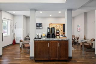 Prairie Crest Medicine Hat by IHG - 2