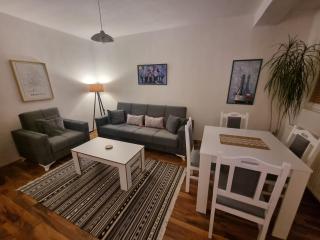 Cozy 1-Bedroom Apartment in Central Prishtina,100m from George Bush Boulevard - 0