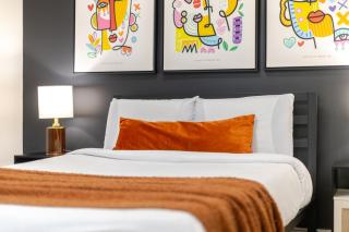 The Urban Haven 4BR in the Heart of Plateau MTL - 6