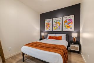 The Urban Haven 4BR in the Heart of Plateau MTL - 7