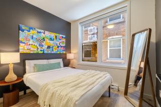 The Urban Haven 4BR in the Heart of Plateau MTL - 6