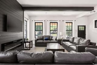 Luxe Indy Home - Walk to Dining - Game Room - Family - 7
