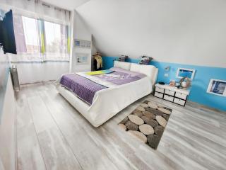 Maison Spacieuse et Confortable avec Grand Jardin - 4
