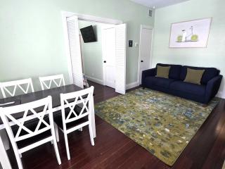Two Duval Street Suites w pool - 9