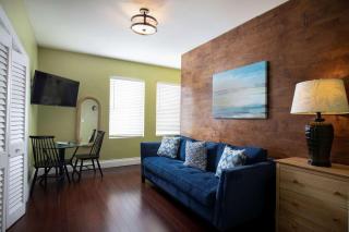 Two Duval Street Suites w pool - 1