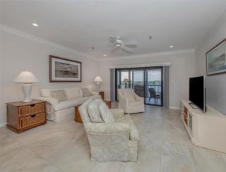 Buttonwood Cove 302C by FVC - 8