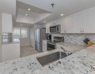 Buttonwood Cove 302C by FVC - 3