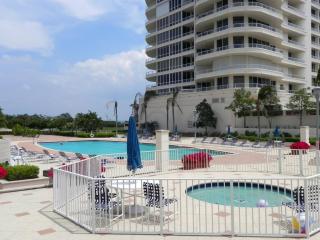 Grand Bay 642 by FVC - 4