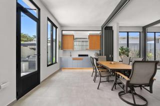 Balandras Beach Stays House 4 Beachfront w Hot Tubs - 4