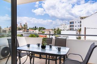 Stylish 2BR Apartment Near Larnaca Beach & City Center - 9