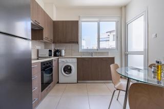 Stylish 2BR Apartment Near Larnaca Beach & City Center - 3