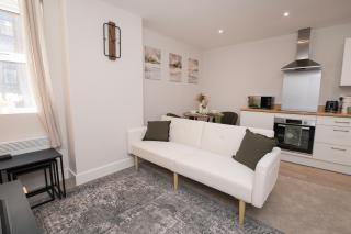 Stylish 1BR Sanctuary in Hull Centre Near Marina - 1