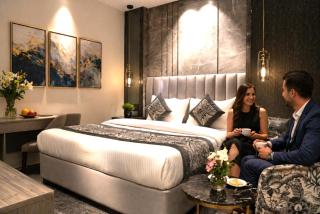 Luxury Hotel Mountain Bliss'Newly Built 2026 Near New Delhi Station & Connaught Place - 8