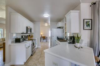 Shop, Swim and Sunbathe North Port Gem with Lanai! - 1