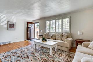 4 Mi to Olde Town Arvada! Dog-Friendly Home, Yard - 5