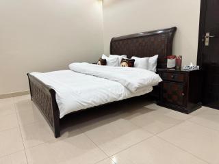 Midway Hotel & Restaurant - 7