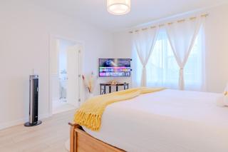 Starz At Night Luxury Suite By Halifax Airport YHZ - 8