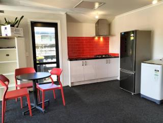 Tranquil Retreat, Cozy Single Room with Private Facilities in Halswell - 5