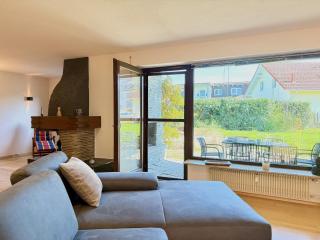 Ferienwohnung Aussichtsreich - großzügig mit Terrasse und Aussenkamin - 3