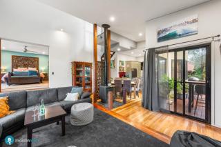 Hillside Retreat with Private Creek Access - 4
