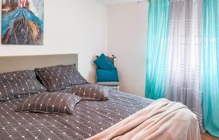2 Bedroom Amazing Apartment In Vir - 5