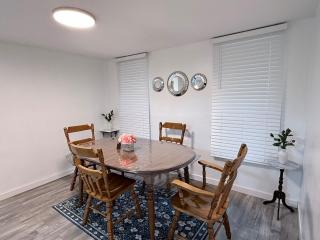 Completely renovated for you Mountain View Cottage - 8