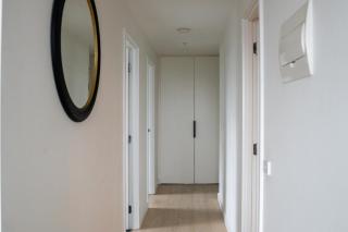 Modern high rise apt, with balcony, secure parking - 1