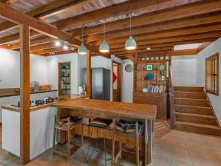 Walk to town | Huge verandah | Wake up to birdsong - 1