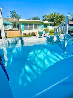 Luxe SwimSpa + Backyard Oasis, Beach 1.5 mi By Vacation Your Way - Naples - 5