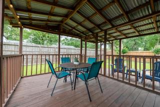 3BR Home, King Bed, Backyard, Garage, Workspace - 6