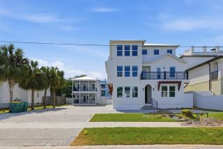 The Grand! - 2 Separate Houses - Brand New - Ready to Rent Now - 12 Bedrooms!! - 7