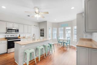 Beach Blast! Golf Cart Available! Pet Friendly! Golf Cart Available! - 5