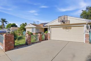 BEST LOCATION NEW Luxury Retreat with Pool and Beautiful Lit Backyard - 1
