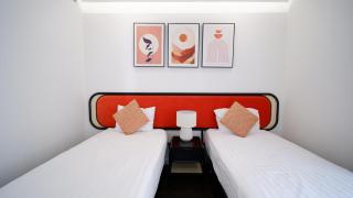 The Hill Residence Apartment in Sunset Town - 4