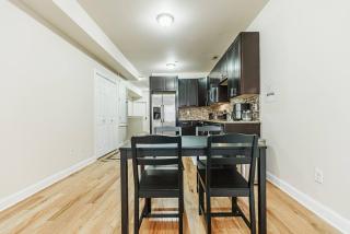 4 Modern Private Room Near Temple U | Wi-Fi + TV - 2