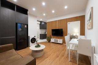 Central Modern Apartment - Easy Access Location - 0