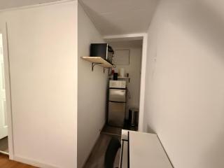 Cute little private Room with attached bath, Private Entrance, Parking & WIFI - 5