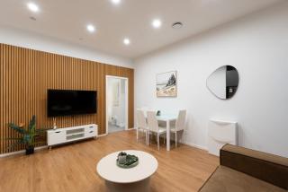 Central Modern Apartment - Easy Access Location - 9