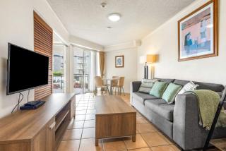 Sun & Surf Pad Resort Living, Alexandra Headland - 9