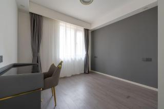 EHUB - Walk to Yuyuan Garden, the Bund and People's Square, Boutique 3Bedroom Fully Equipped Family APT , very close to Subway - 2