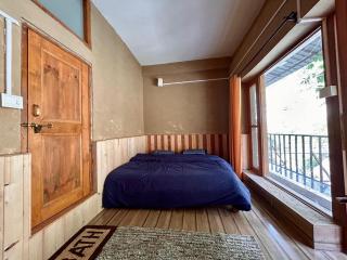 Tirthan river and wildlife cottage - 4
