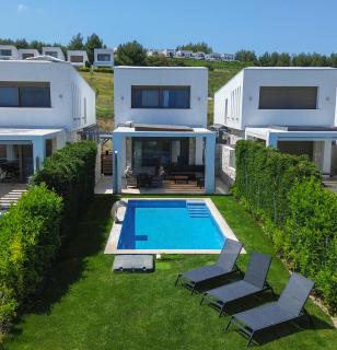 Villa Mare 2 - Private Pool, Sea View, Starlink, 4 Bdrms - 0