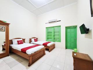 RedDoorz Syariah at Wisma Madukismo UMY - 5