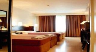 Hotel Supreme Convention Plaza - 8