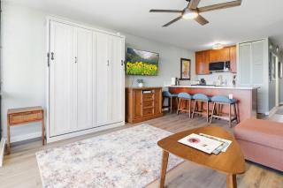 Beautiful remodeled Kihei Condo next to the Beach! - 0