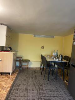 Near Airport City Free Parking - 2