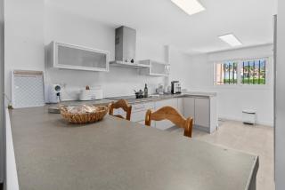 Front Line Beach Townhouse Estepona - 3