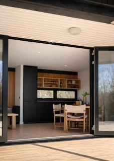Newly Renovated 70S Summer House Close To Beach - 0