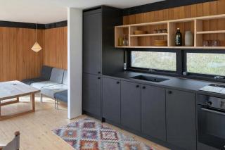 Newly Renovated 70S Summer House Close To Beach - 6